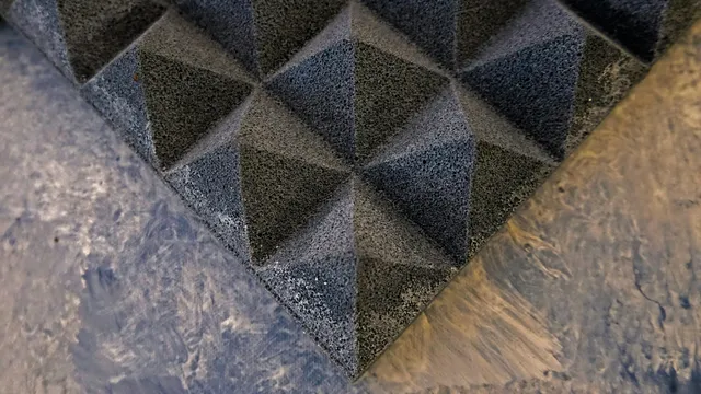 Schallschutz-Isolierung an technischen Anlagen